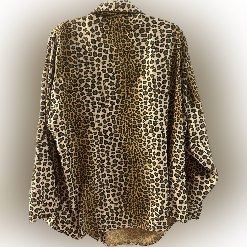 Basic Edition Long Sleeve Button Up Shacket Cheet… - image 2